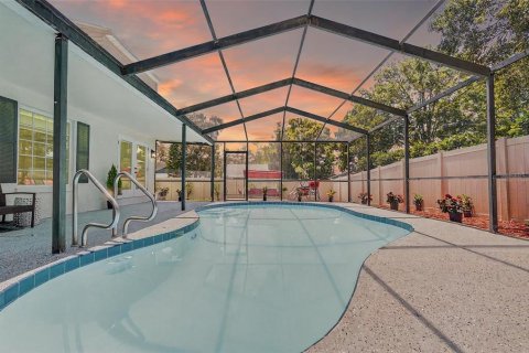 House in Palm Harbor, Florida 4 bedrooms, 196.12 sq.m. № 1893725 - photo 2