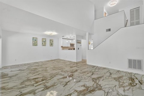 House in Palm Harbor, Florida 4 bedrooms, 196.12 sq.m. № 1893725 - photo 21