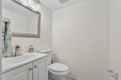 House in Palm Harbor, Florida 4 bedrooms, 196.12 sq.m. № 1893725 - photo 9