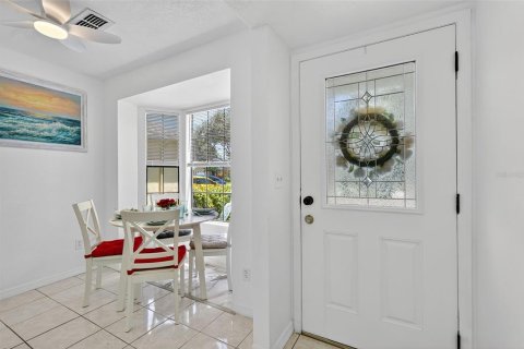 House in Palm Harbor, Florida 4 bedrooms, 196.12 sq.m. № 1893725 - photo 7