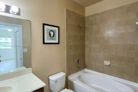 Condominio en alquiler en Doral, Florida, 3 dormitorios, 126.72 m2 № 1993799 - foto 23