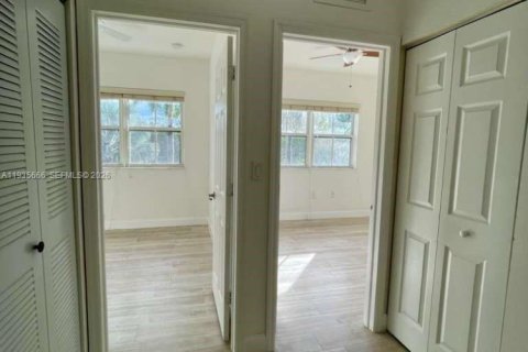 Condominio en alquiler en Doral, Florida, 3 dormitorios, 126.72 m2 № 1993799 - foto 24