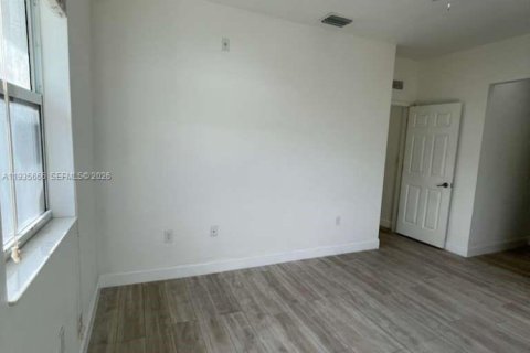 Condominio en alquiler en Doral, Florida, 3 dormitorios, 126.72 m2 № 1993799 - foto 20