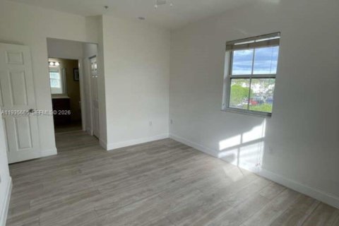 Condominio en alquiler en Doral, Florida, 3 dormitorios, 126.72 m2 № 1993799 - foto 21