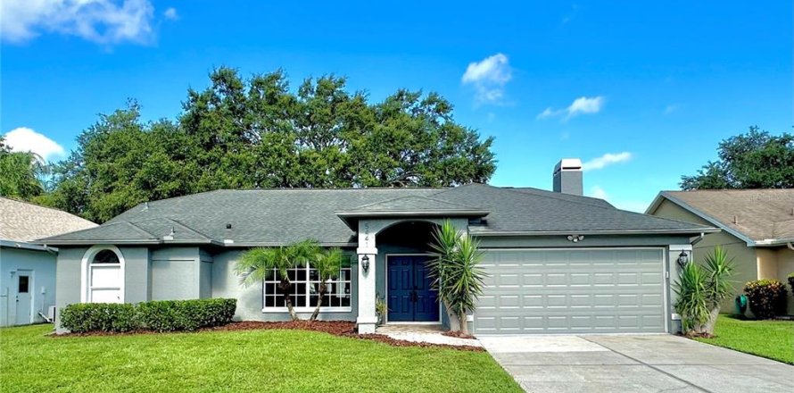 House in New Port Richey, Florida 3 bedrooms, 186.08 sq.m. № 1838546