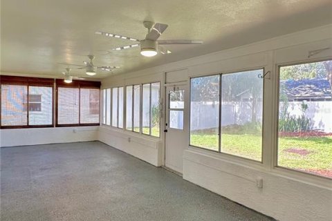House in New Port Richey, Florida 3 bedrooms, 186.08 sq.m. № 1838546 - photo 26