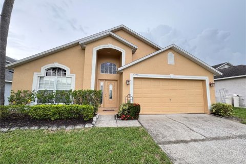 House in Davenport, Florida 4 bedrooms, 176.98 sq.m. № 1900259 - photo 1