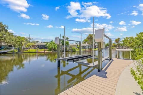 Terreno en venta en Saint Petersburg, Florida № 1865895 - foto 8