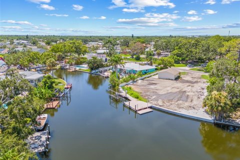 Terreno en venta en Saint Petersburg, Florida № 1865895 - foto 6