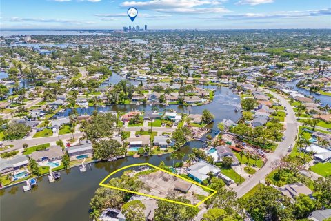Terreno en venta en Saint Petersburg, Florida № 1865895 - foto 4