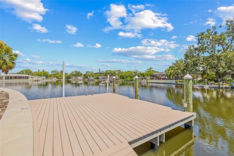 Terreno en venta en Saint Petersburg, Florida № 1865895 - foto 9