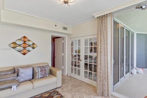 Copropriété à louer à Sunny Isles Beach, Floride: 3 chambres, 199.74 m2 № 2019620 - photo 23