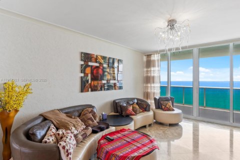 Copropriété à louer à Sunny Isles Beach, Floride: 3 chambres, 199.74 m2 № 2019620 - photo 8
