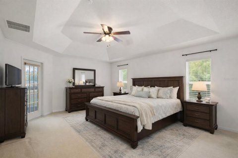 House in Ocala, Florida 3 bedrooms, 198.35 sq.m. № 2206080 - photo 10