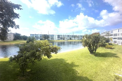 Condominio en venta en Deerfield Beach, Florida, 1 dormitorio, 54.35 m2 № 2147267 - foto 23