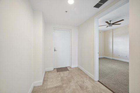Copropriété à vendre à North Miami, Floride: 3 chambres, 169.27 m2 № 2147368 - photo 12