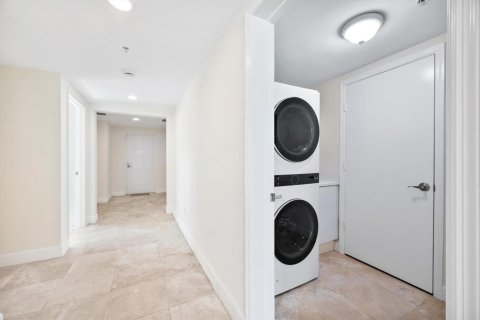 Copropriété à vendre à North Miami, Floride: 3 chambres, 169.27 m2 № 2147368 - photo 18