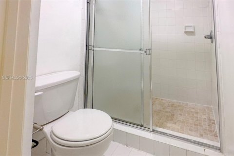 Condominio en alquiler en Davie, Florida, 3 dormitorios, 126.72 m2 № 1997088 - foto 17