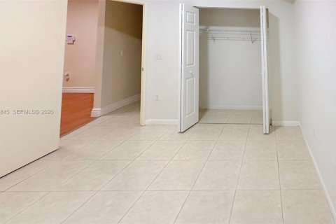 Condominio en alquiler en Davie, Florida, 3 dormitorios, 126.72 m2 № 1997088 - foto 23