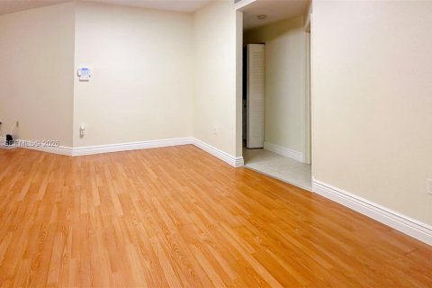 Condominio en alquiler en Davie, Florida, 3 dormitorios, 126.72 m2 № 1997088 - foto 25