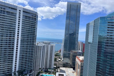 Condo in Miami, Florida, 1 bedroom № 2008870 - photo 11