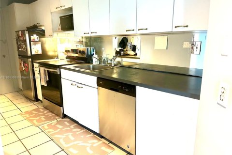 Copropriété à louer à Miami Beach, Floride: 49.7 m2 № 1875050 - photo 6