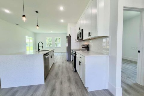 House in Ocala, Florida 4 bedrooms, 176.14 sq.m. № 2217697 - photo 19