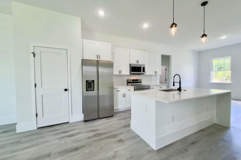 House in Ocala, Florida 4 bedrooms, 176.14 sq.m. № 2217697 - photo 15
