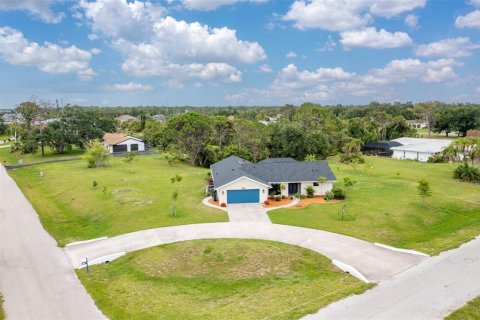 House in Englewood, Florida 3 bedrooms, 176.98 sq.m. № 1804039 - photo 2