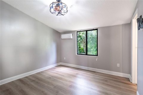 House in DeBary, Florida 3 bedrooms, 110.27 sq.m. № 1825438 - photo 20