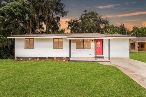 House in DeBary, Florida 3 bedrooms, 110.27 sq.m. № 1825438 - photo 1