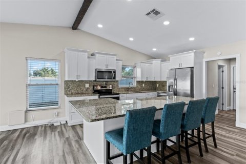 Casa en venta en Clearwater, Florida, 3 dormitorios, 159.42 m2 № 2156975 - foto 13