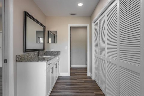 Casa en venta en Clearwater, Florida, 3 dormitorios, 159.42 m2 № 2156975 - foto 21