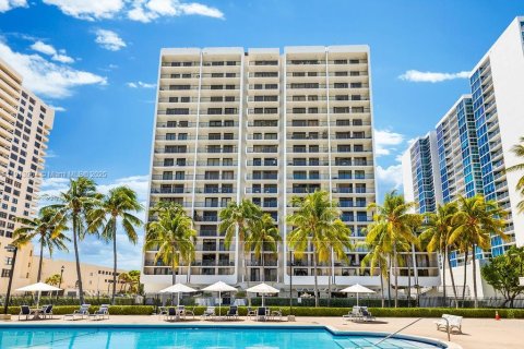 Copropriété à vendre à Miami Beach, Floride: 1 chambre, 88.81 m2 № 1968986 - photo 1