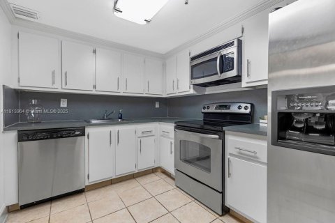 Copropriété à vendre à Miami Beach, Floride: 1 chambre, 88.81 m2 № 1968986 - photo 9