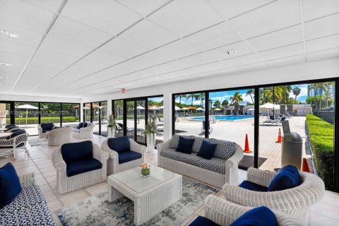 Copropriété à vendre à Miami Beach, Floride: 1 chambre, 88.81 m2 № 1968986 - photo 19