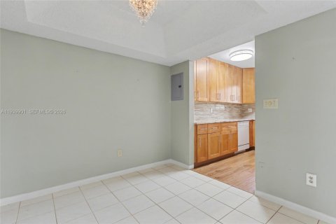 Condominio en venta en Tamarac, Florida, 2 dormitorios, 93.83 m2 № 2152681 - foto 10