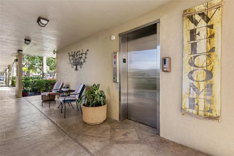 Condominio en venta en Tamarac, Florida, 2 dormitorios, 93.83 m2 № 2152681 - foto 3