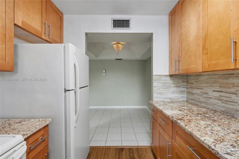 Condominio en venta en Tamarac, Florida, 2 dormitorios, 93.83 m2 № 2152681 - foto 16