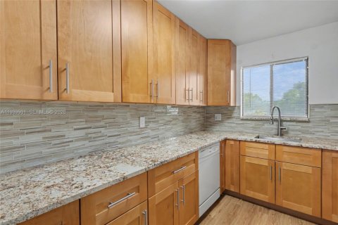 Condominio en venta en Tamarac, Florida, 2 dormitorios, 93.83 m2 № 2152681 - foto 14