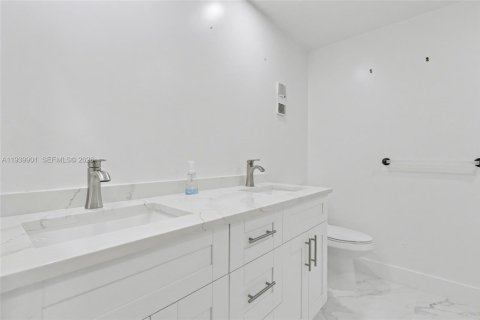 Condominio en venta en Tamarac, Florida, 2 dormitorios, 93.83 m2 № 2152681 - foto 24