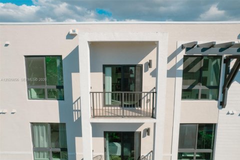 Condo in Doral, Florida, 3 bedrooms № 2145740 - photo 28