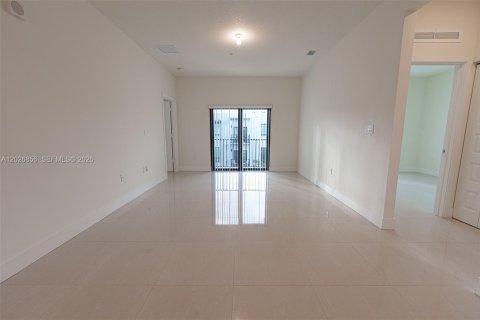 Condo in Doral, Florida, 3 bedrooms № 2145740 - photo 9