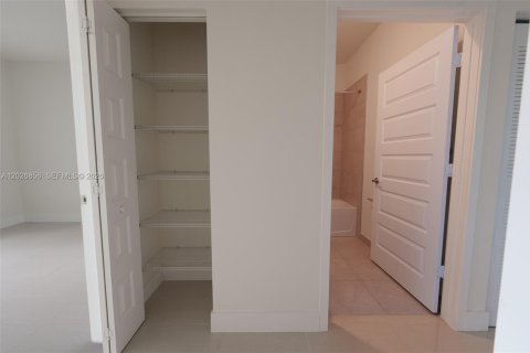 Condo in Doral, Florida, 3 bedrooms № 2145740 - photo 20