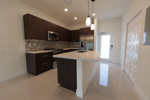 Condo in Doral, Florida, 3 bedrooms № 2145740 - photo 4