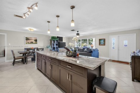 House in Tamarac, Florida 2 bedrooms, 120.03 sq.m. № 1882305 - photo 7