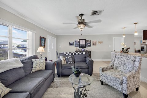 House in Tamarac, Florida 2 bedrooms, 120.03 sq.m. № 1882305 - photo 11