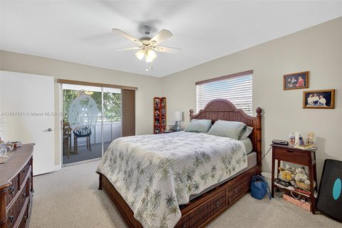 House in Tamarac, Florida 2 bedrooms, 120.03 sq.m. № 1882305 - photo 17