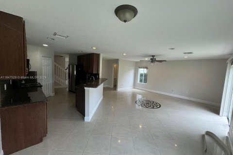 Casa en venta en Miramar, Florida, 4 dormitorios, 249.35 m2 № 1989130 - foto 20