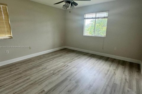 Casa en venta en Miramar, Florida, 4 dormitorios, 249.35 m2 № 1989130 - foto 16